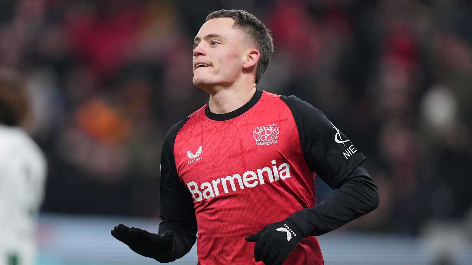 亚在本菲卡 亚在本菲卡