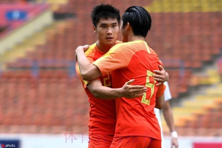 勇毅共奋进 - 国奥男足再获大胜 调整状态迎接小组赛末战